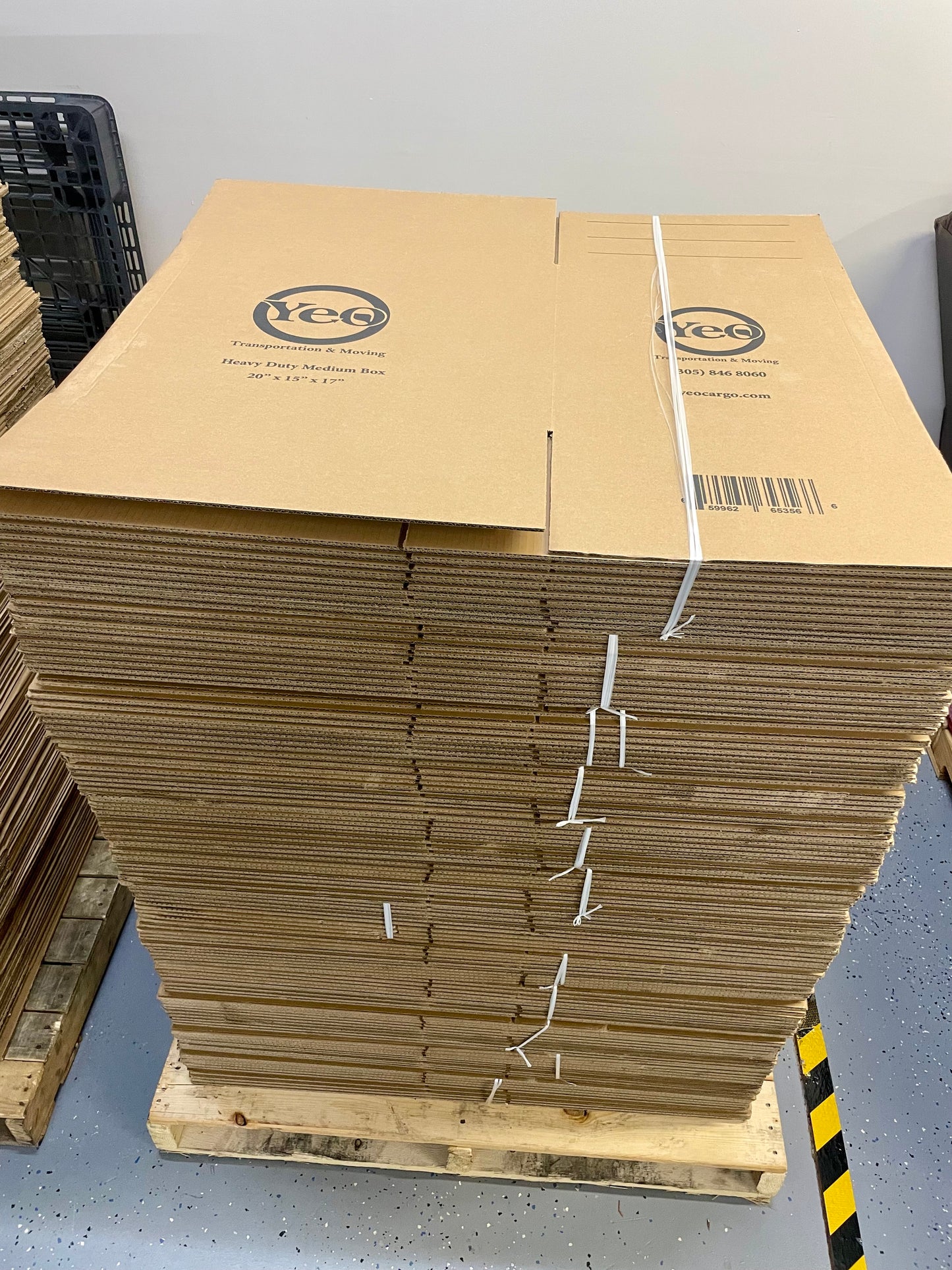 Heavy Duty Medium Box YEO - 20 in. L x 15 in. W x 17 in. d