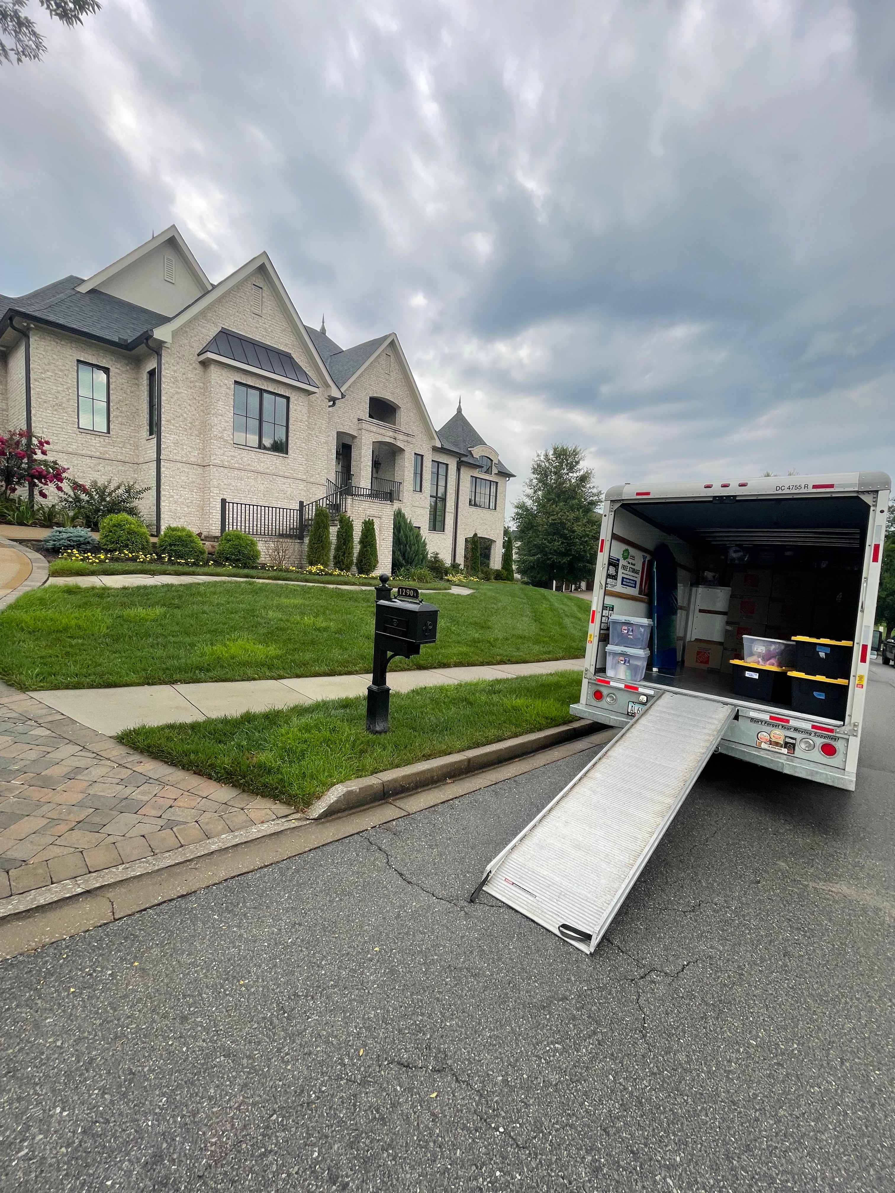 Full Local Moving Services in Knoxville TN