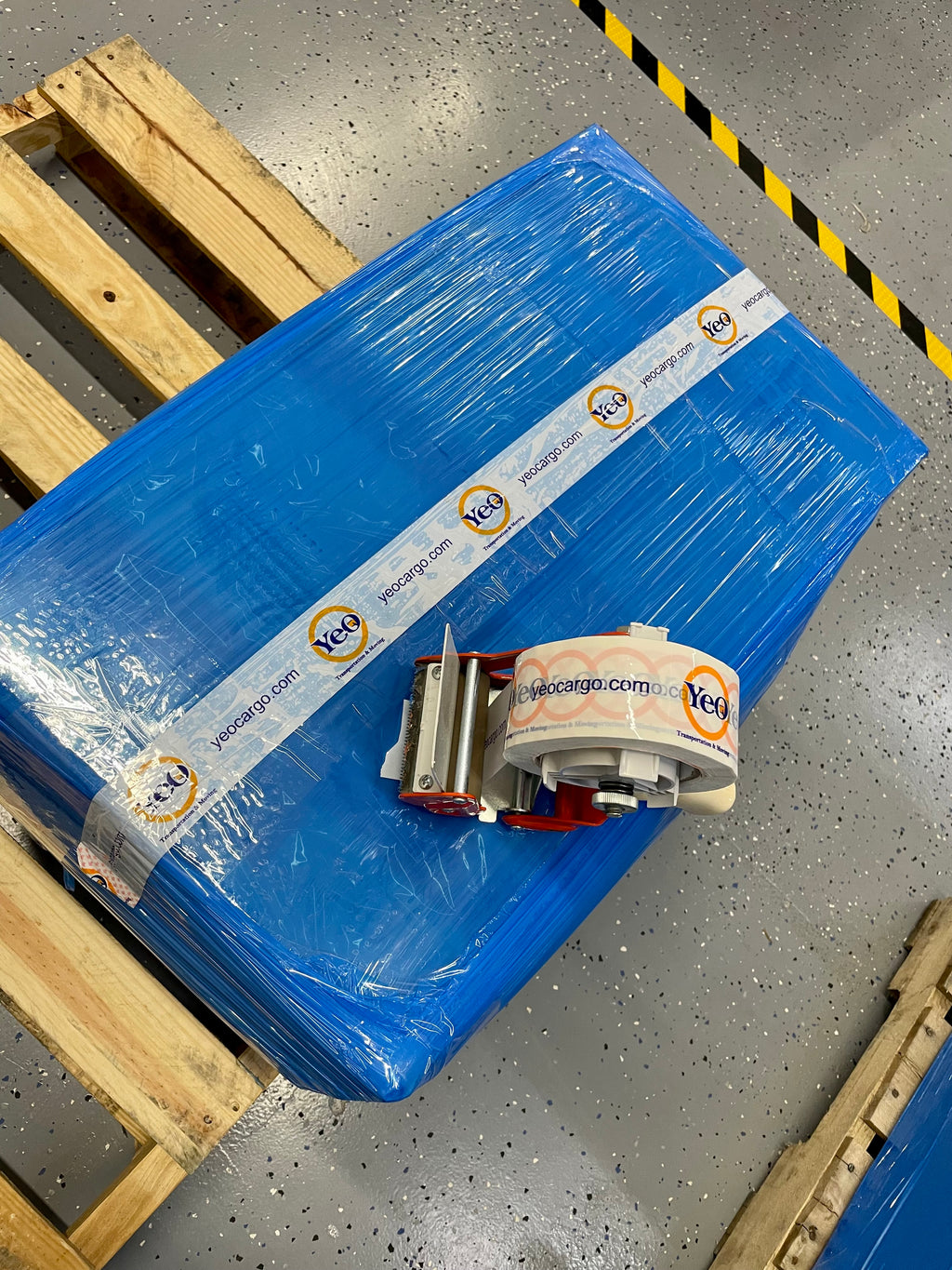 Packing Tape Yeo Cargo for boxes and moving
